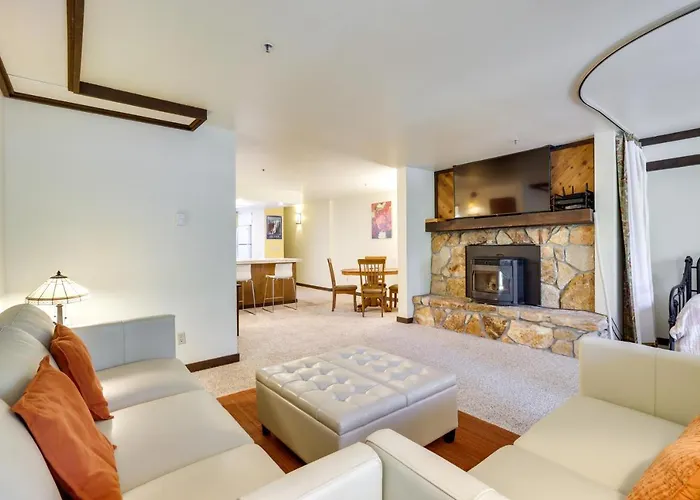 Incline Village Condo With Balcony 1 Mi To Trail!