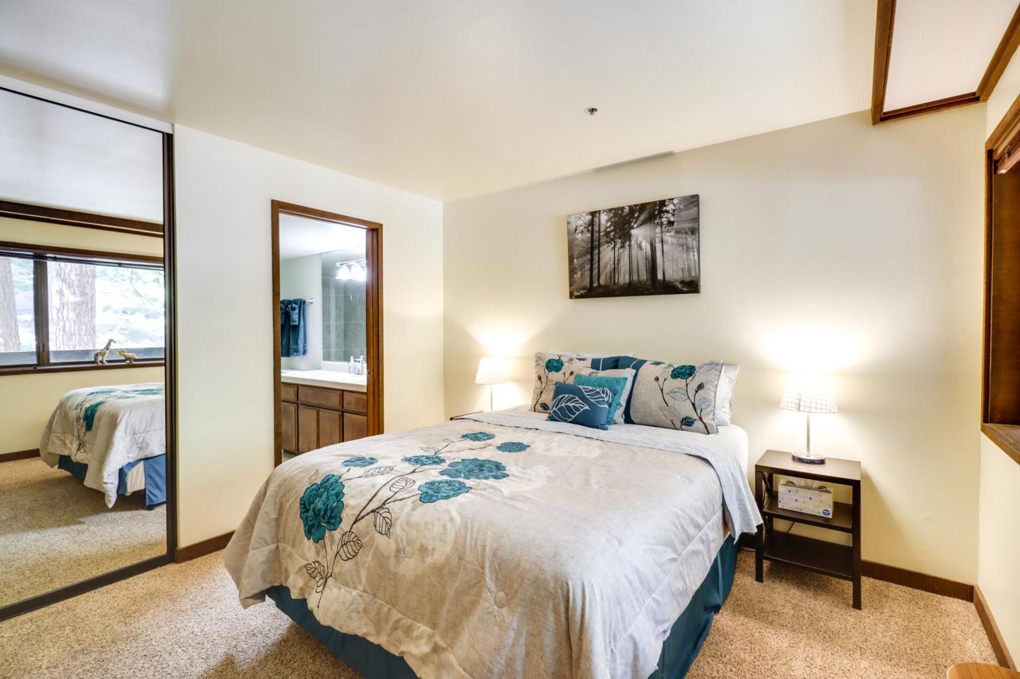 Apartment With Balcony 1 Mi To Trail!